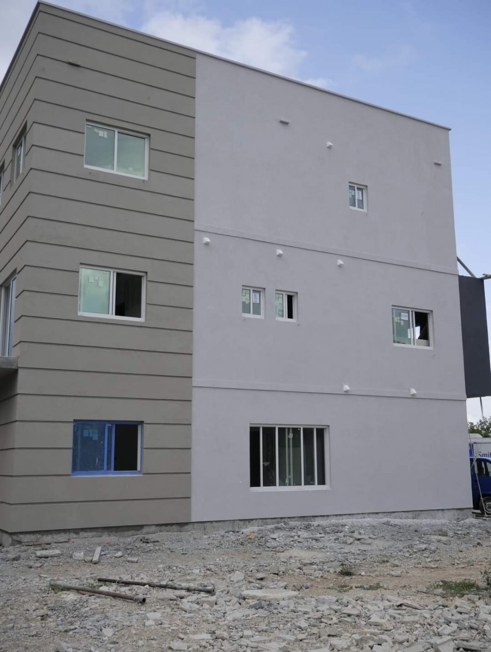 (B) 3 Bedroom Townhomes - Exterior after applying marmaron